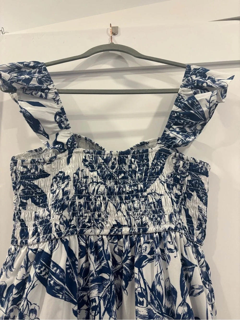 Abercrombie & Fitch Blue White Floral Smocked Midi Dress Ruffle Strap